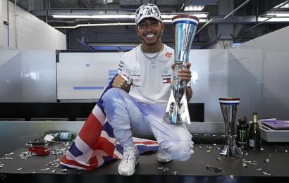 Vettel: “Hamilton bu başarıyı hak etti”