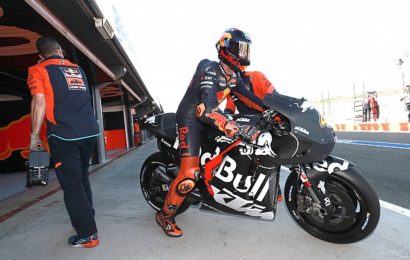 Espargaro yeni KTM’nin Marquez’le aynı tempoda olması karşısında şaşkın