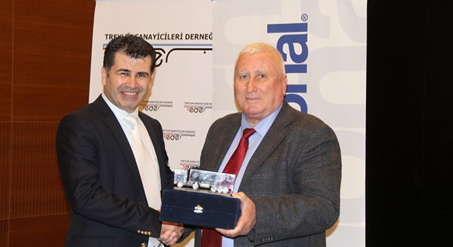 TREDER Üyeleri, Akzonobel Yetkilileriyle Bir Araya Geldi TREDER Üyeleri, Akzonobel Yetkilileriyle Bir Araya Geldi