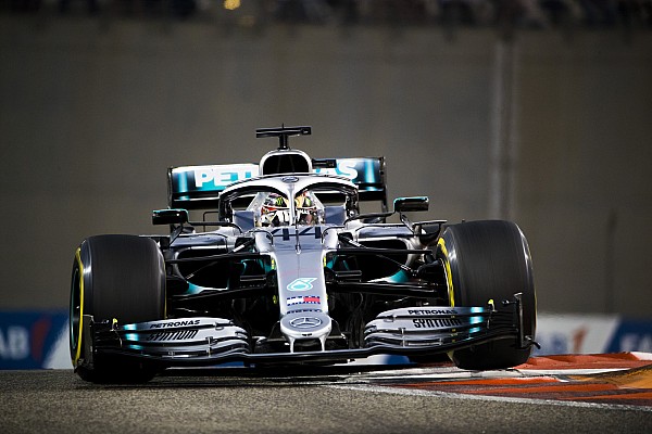 Hamilton: “2019 sezonu bir ‘hurda’ araçtan ‘en iyi sezona’ döndü” Hamilton: “2019 sezonu bir ‘hurda’ araçtan ‘en iyi sezona’ döndü”