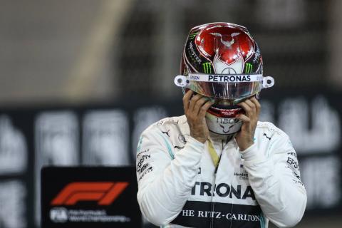 Hamilton: Only smart to think about future amid Ferrari rumours