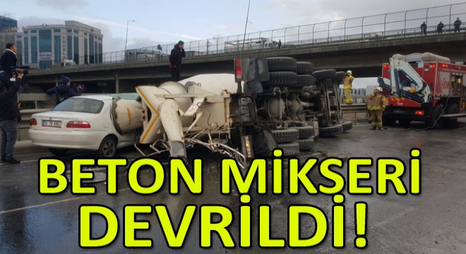Beton Mikseri Otomobilin Üzerine Devrildi! Beton Mikseri Otomobilin Üzerine Devrildi!