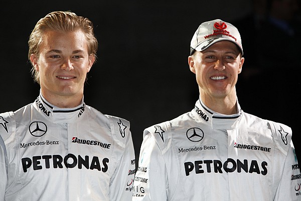 Fry: “Schumacher, Rosberg’e ‘baba gibi’ yaklaştı”