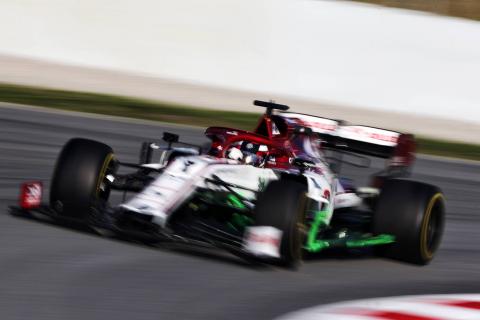 Raikkonen tops second day, Mercedes hits trouble