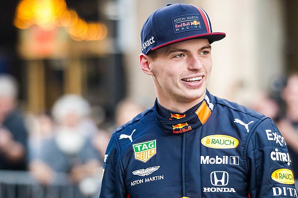 Brundle: “Verstappen veya Leclerc’in Mercedes’e gideceğini düşünmüştüm”