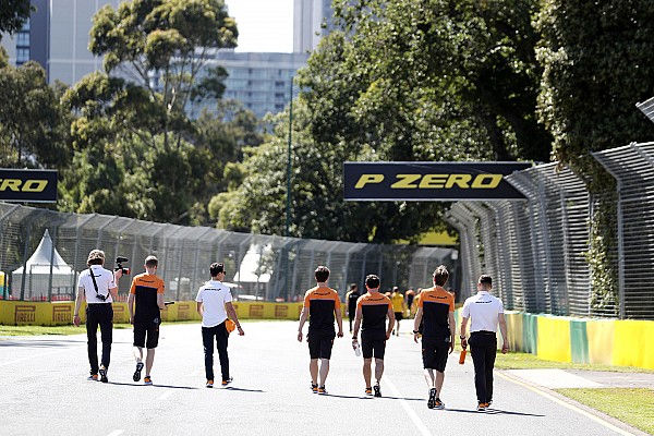 Karantinadaki McLaren personeli, Melbourne’den döndü