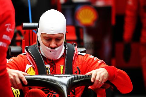 Vettel considering joining F1 rivals in sim racing
