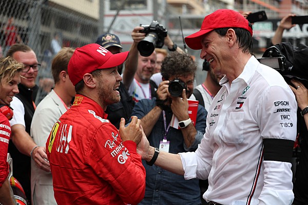 Mercedes yönetim kurulu Vettel’le mi yarışmak istiyor?