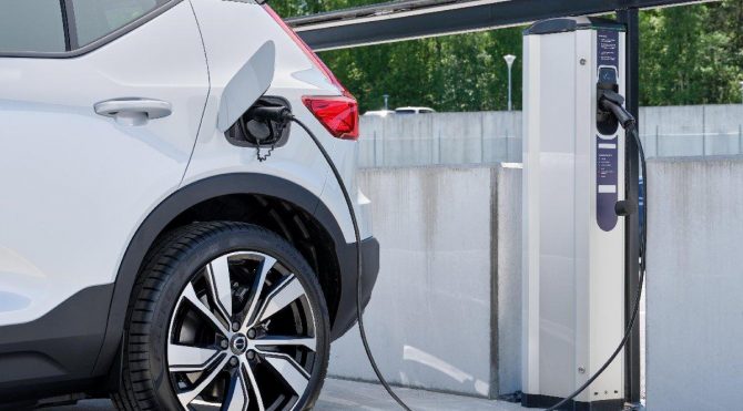Volvo elektrikli araçları için şarj sorununu çözüyor…