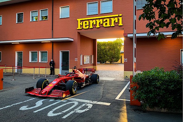 Leclerc, Maranello’da Ferrari SFormula 1000’in direksiyonuna geçti