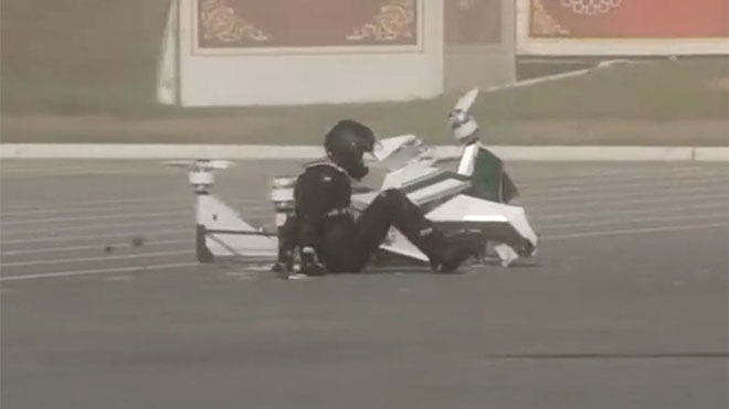 Uçan motosiklet modelinden gelen korkutucu kaza videosu [İzle]