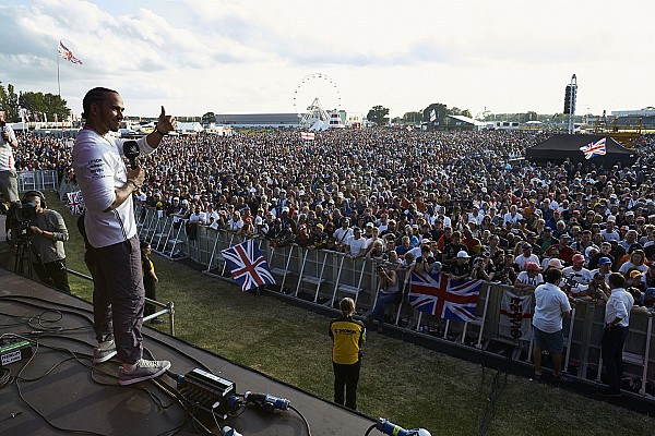 Hamilton, taraftarları Silverstone’dan uzak durmaları konusunda uyardı