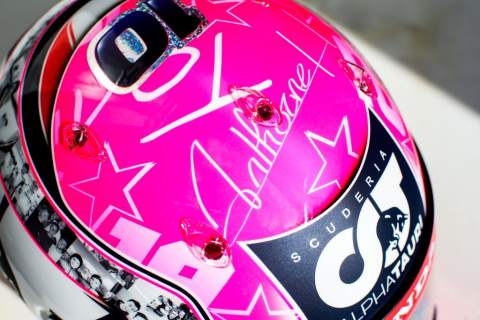 Gasly reveals special F1 helmet tribute to Hubert