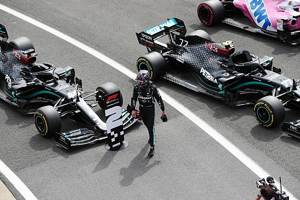 Hamilton: “Bottas pole pozisyonunu hak etti”