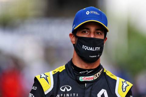 Daniel Ricciardo predicts “crazy” F1 Eifel GP with wet weather forecast
