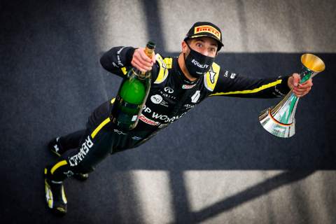 Ricciardo will hold Renault boss Abiteboul to F1 podium tattoo bet