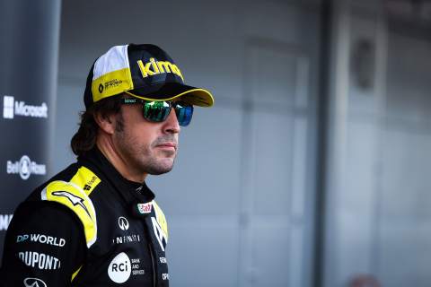Hungry Alonso "like a big shark" seeing blood – Renault F1 boss