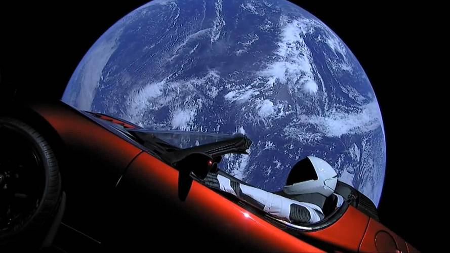 Tesla’nın uzaya gönderdiği Roadster, Mars’a yaklaşmış