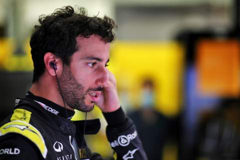 Ricciardo wants to 'fulfil' Renault stint before leaving for F1 rivals McLaren