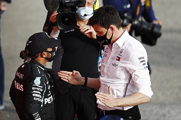 Spekülasyonlara rağmen Hamilton ve Wolff Formula 1’de “işlerini bitirmemiş”