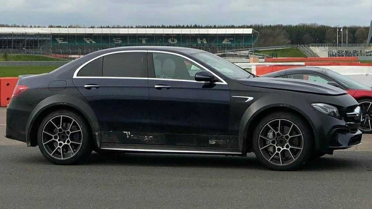 Gördüğünüz bu Mercedes-AMG C63, aslında bir Aston Martin DBX olabilir