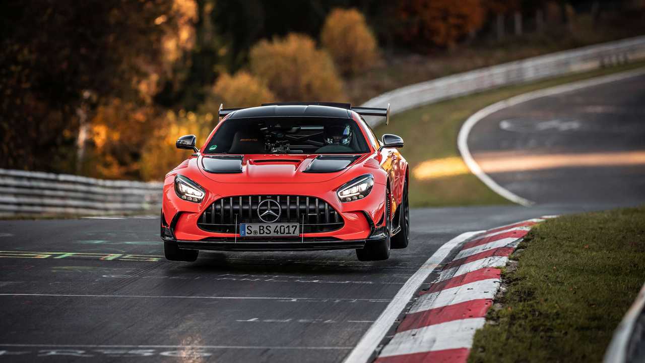 Mercedes-AMG GT Black Series Nürburgring’in yeni rekortmeni oldu!