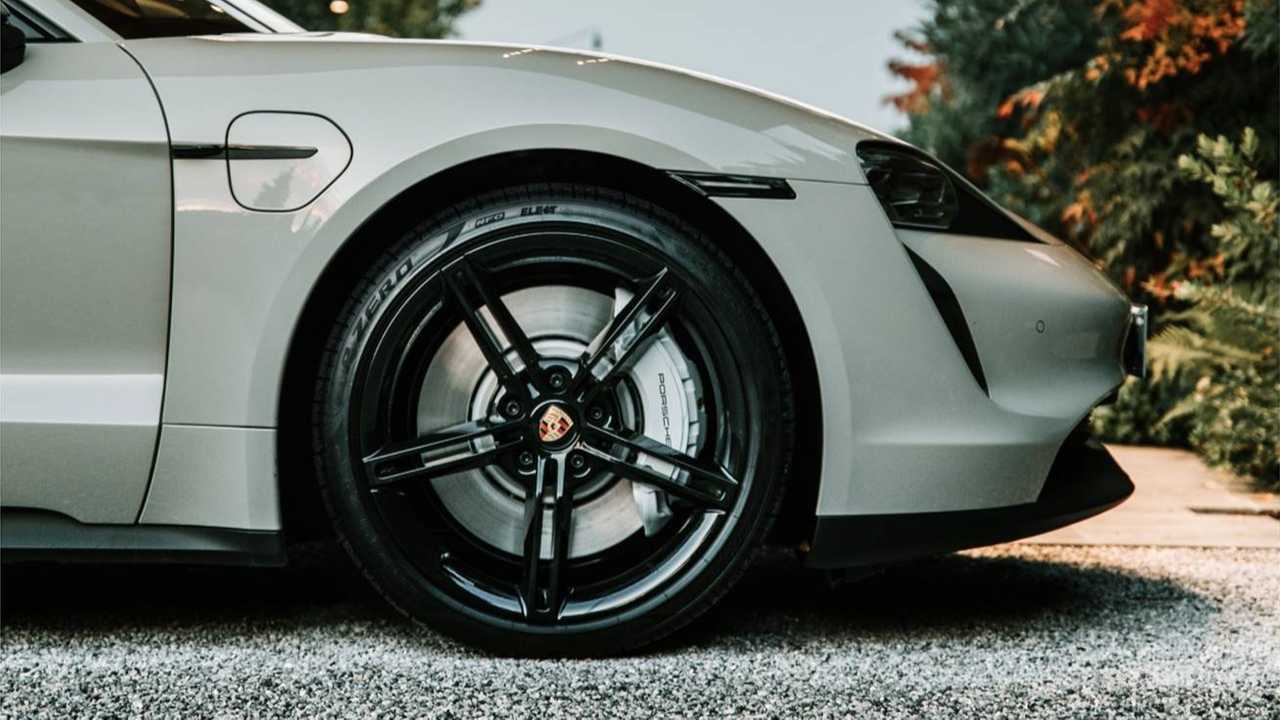 Porsche Taycan, Pirelli Elect lastiklerini kullanan ilk araç oldu