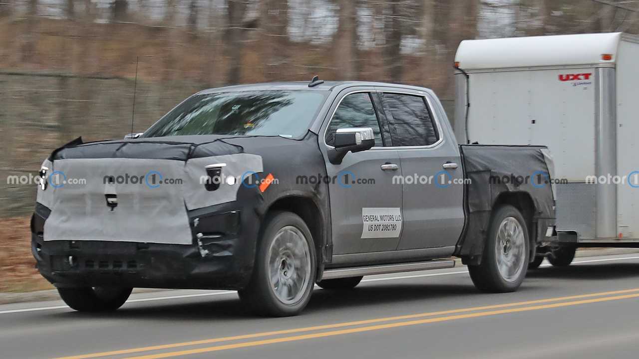 2021 GMC Sierra 1500 Denali’den ilk casus fotoğraflar geldi