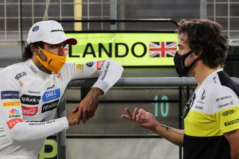 Sainz criticises “no logic” decision from FIA to prevent Abu Dhabi F1 test run