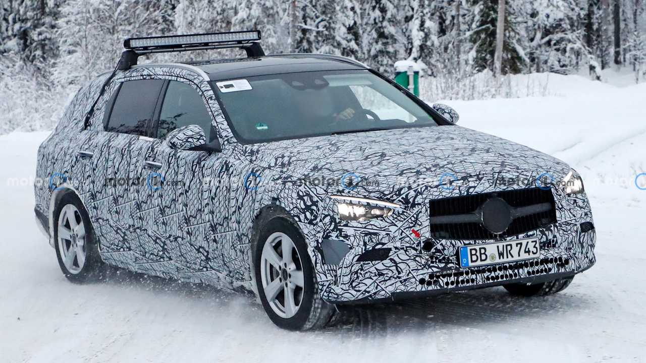 Yeni Mercedes C-Serisi Estate, kış testleri esnasında görüntülendi