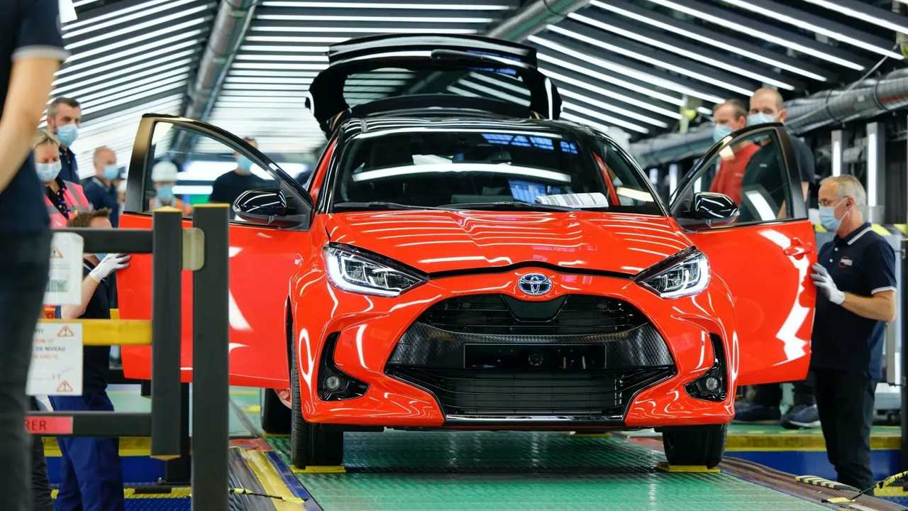 Toyota, İngiltere ve Fransa’da üretimi durdurdu