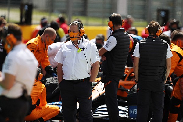 Sainz: “Zak Brown, McLaren’ın geri dönüşünde kilit rol oynadı”