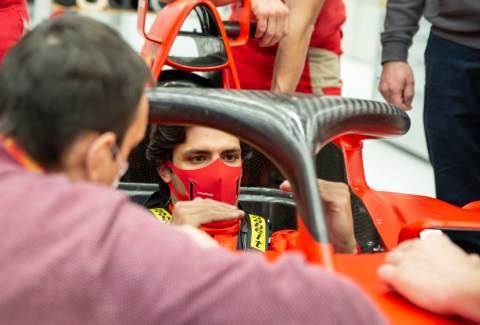Sainz ramps up work on Ferrari simulator ahead of 2021 F1 season