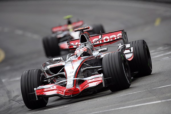 Alonso: “İnsanlar, 2007 yılında Hamilton’la yarışırken Bridgestone’a geçtiğimizle ilgilenmiyor”