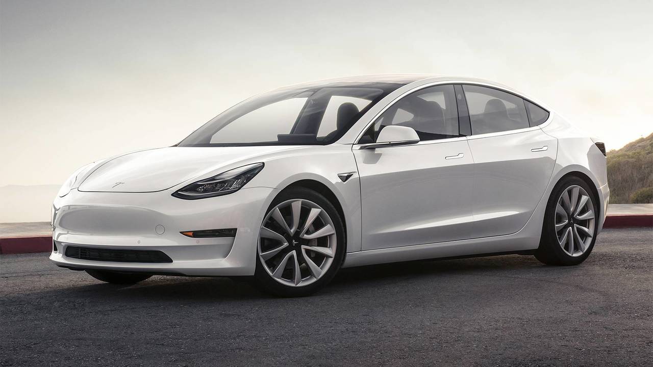 Tesla Model 3, Aralık ayına İngiltere’nin en çok satan aracı oldu