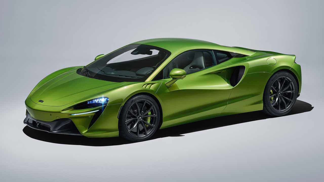 McLaren’in yeni canavarı Artura resmen tanıtıldı