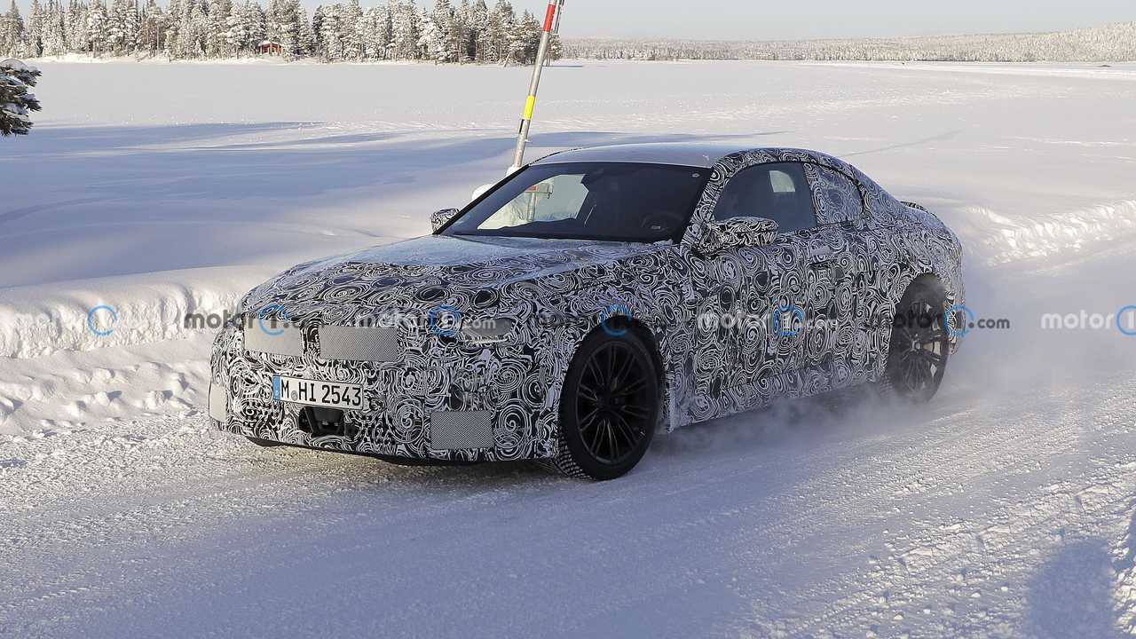 2022 BMW M2, üretime hazır gövdesi ile yakalandı!