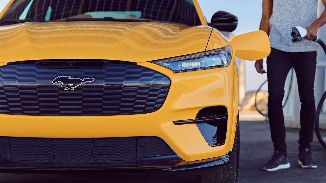 Ford, elektrikli ve otonom teknolojilere yatırımını artırıyor