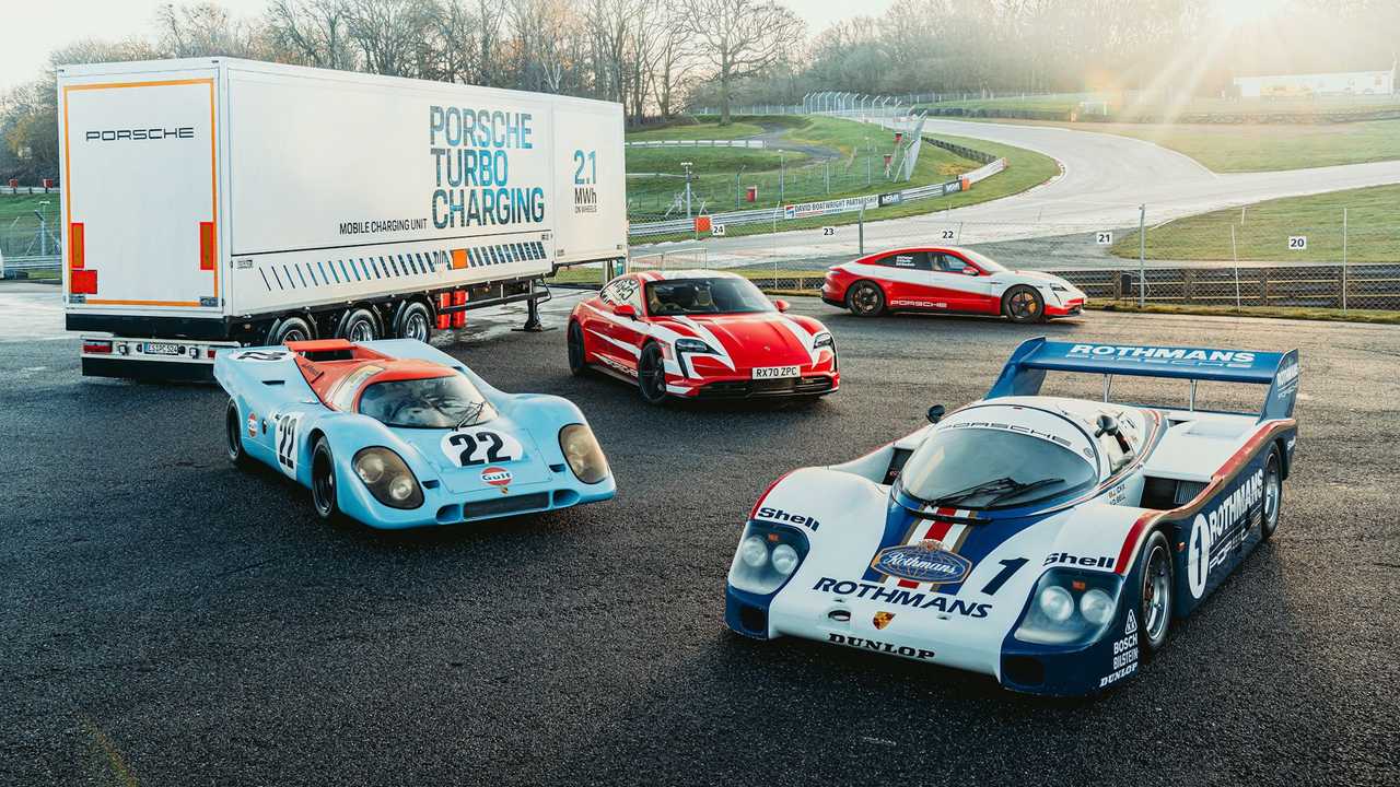 Porsche Taycan, 4S ve Turbo S modelleri ile 13 farklı rekor kırdı