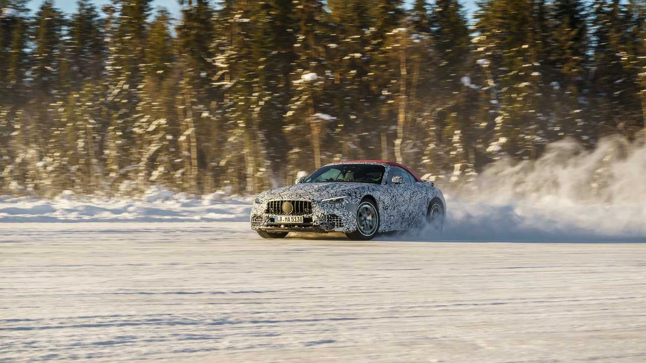 Yeni Mercedes SL, kış testlerini tamamlıyor