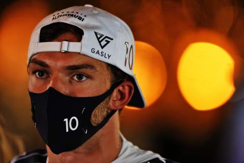 Gasly ‘keeping cool’ on Bahrain F1 podium chances