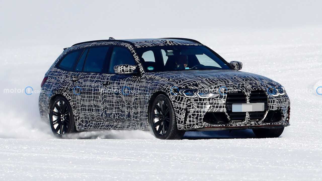 BMW M3 Touring karda oynarken yakalandı