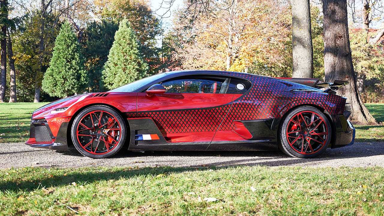 Özel sipariş edilmiş bu Bugatti Divo’nun rengine bayılacaksınız