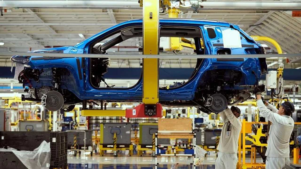 “İtalya’daki FIAT fabrikalarının maliyeti yüksek”