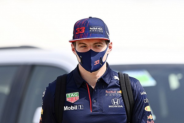 Verstappen: ”Umarım Mercedes’i baskı altına alabiliriz”