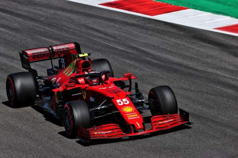 Sainz “cautious” over Ferrari F1's Portuguese GP chances despite positive Friday