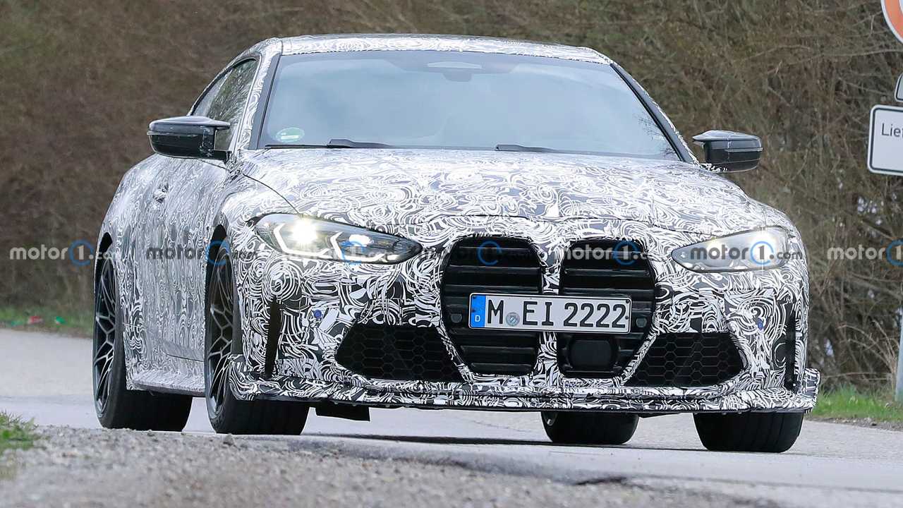 BMW M4 CSL büyük splitter’ı ve kocaman spoyleriyle görüntülendi