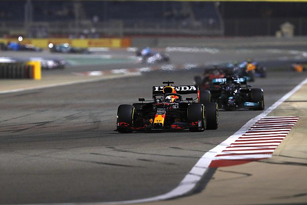 Verstappen, FIA ile ‘karmaşık’ pist sınırları hakkında konuşmak istiyor