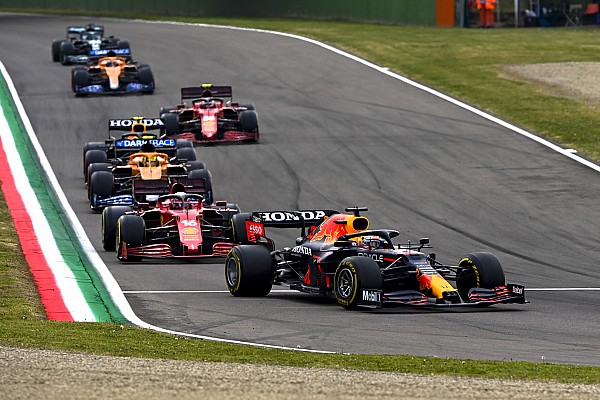 Norris: “Leclerc, yarış yeniden başlarken Verstappen’i geçmeliydi”