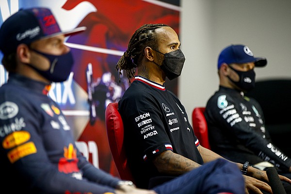 Verstappen: ‘’Formula 1, Hamilton’ın başarılarının hakkını vermeli”